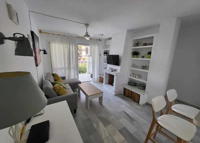 Apt Erisa en Torremolinos dos min de la playa, Puerto Marina